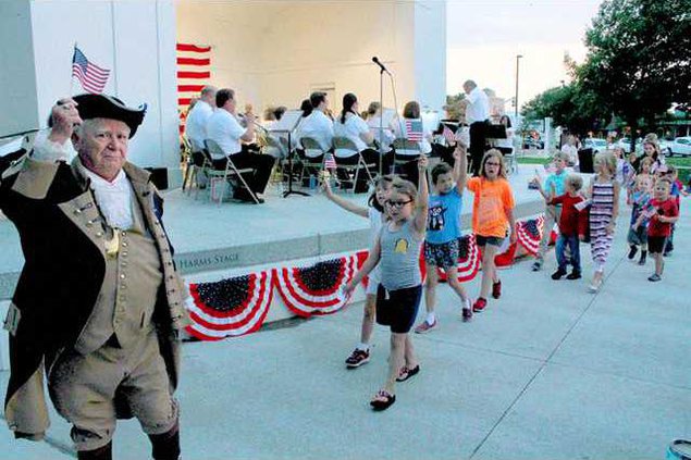 Kids-parade-2.gif